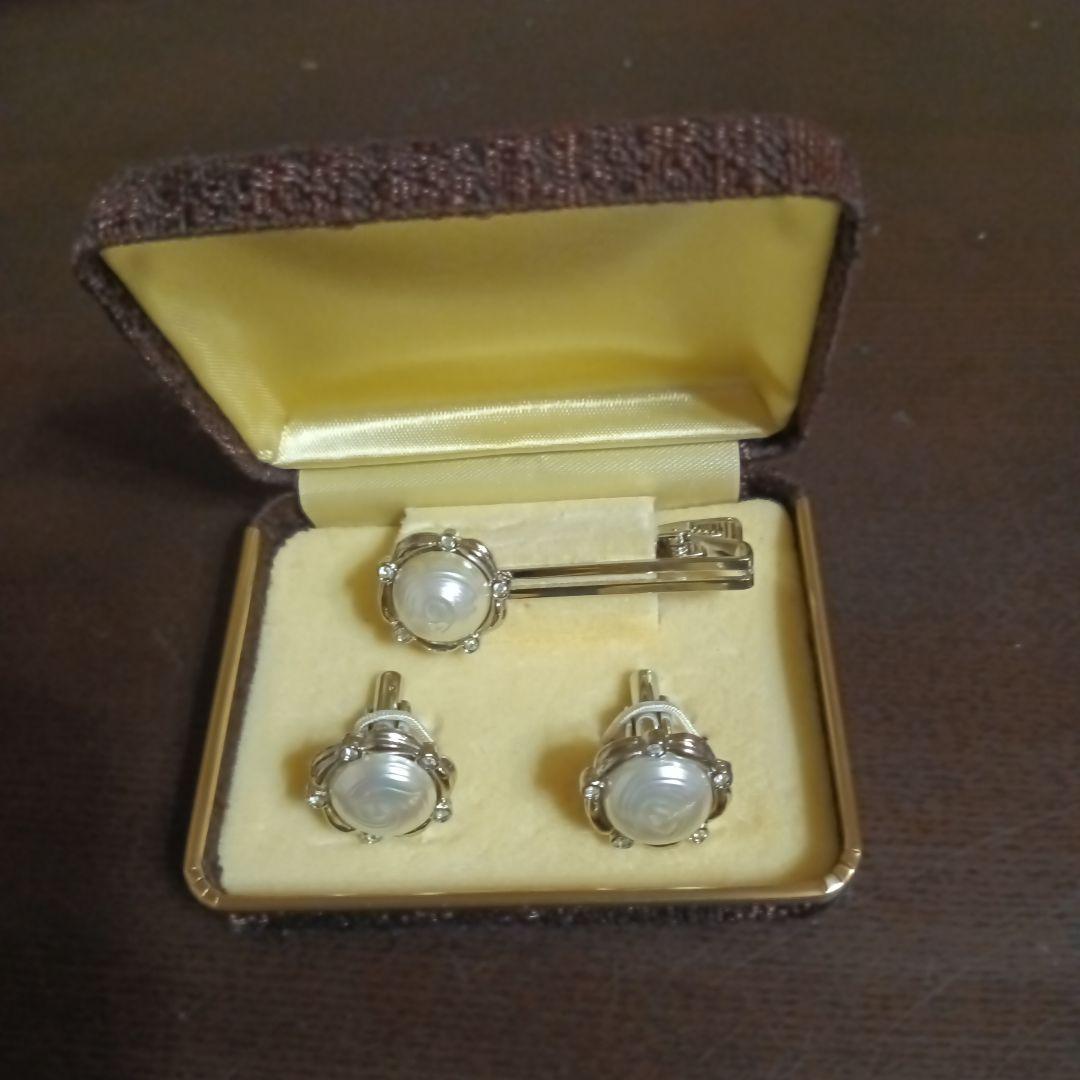 遺品整理生前整理アクセサリーまとめ売パールセット、珊瑚、鼈甲、水晶、Silver