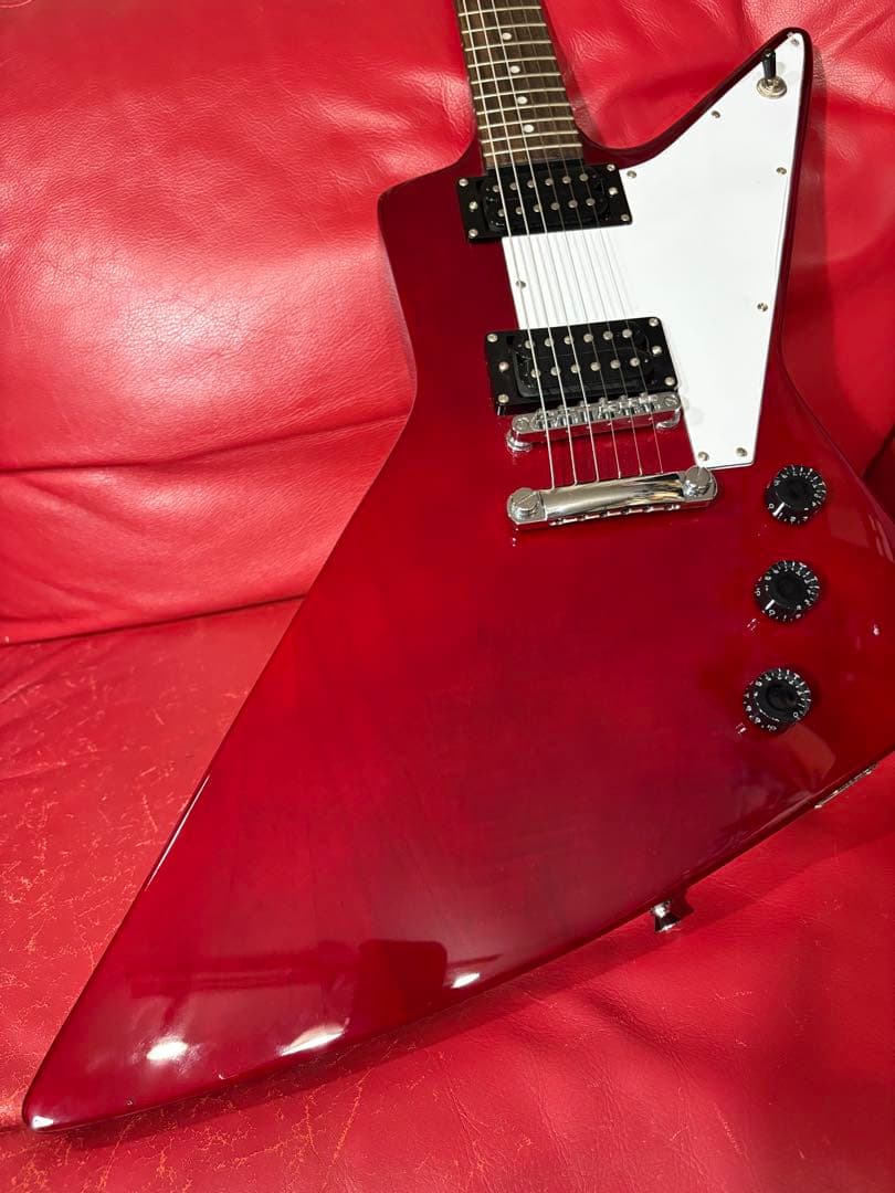 エクスプローラータイプ エレキギター　チェリーレッド