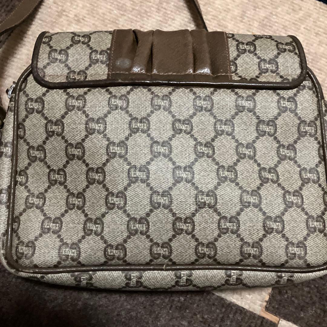 グッチプラスショルダーバック
