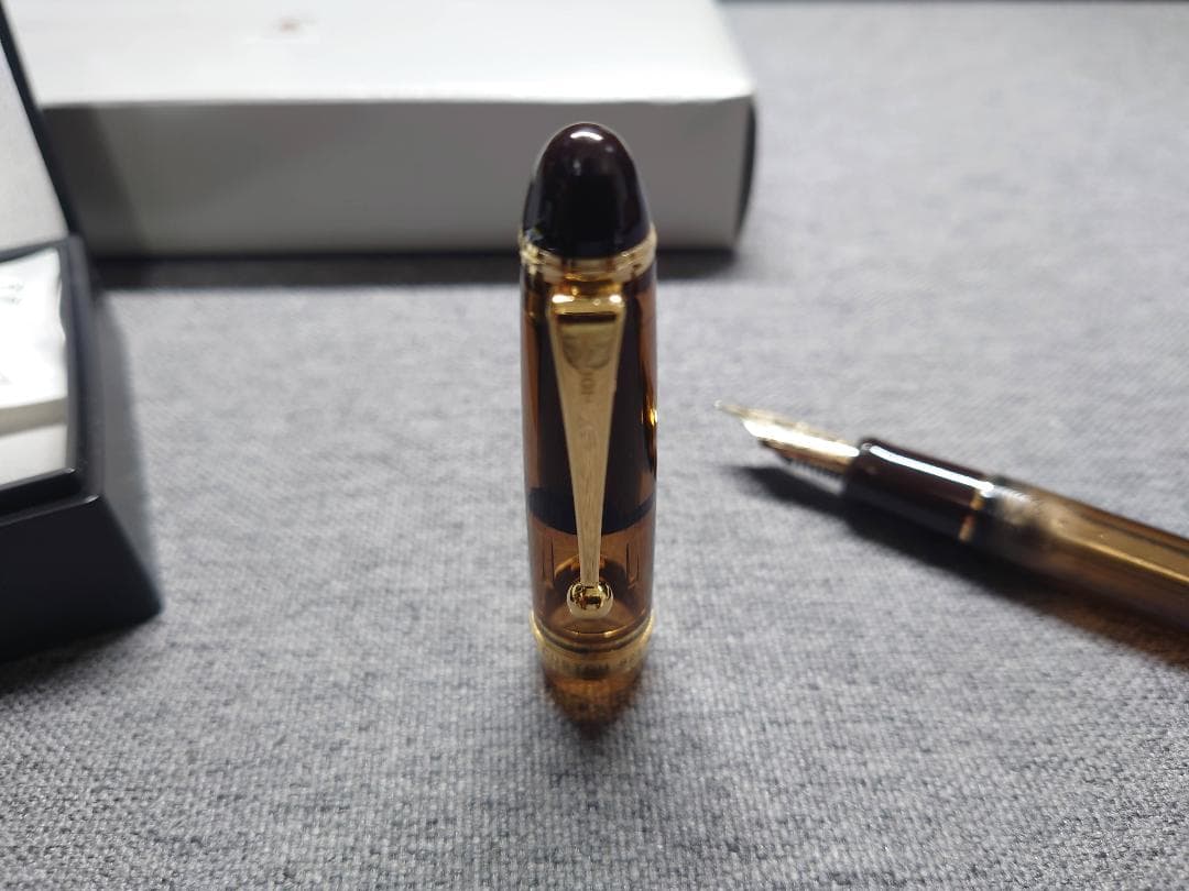 FKK-3MRP-BNF PILOT 万年筆 カスタム823 F ブラウン