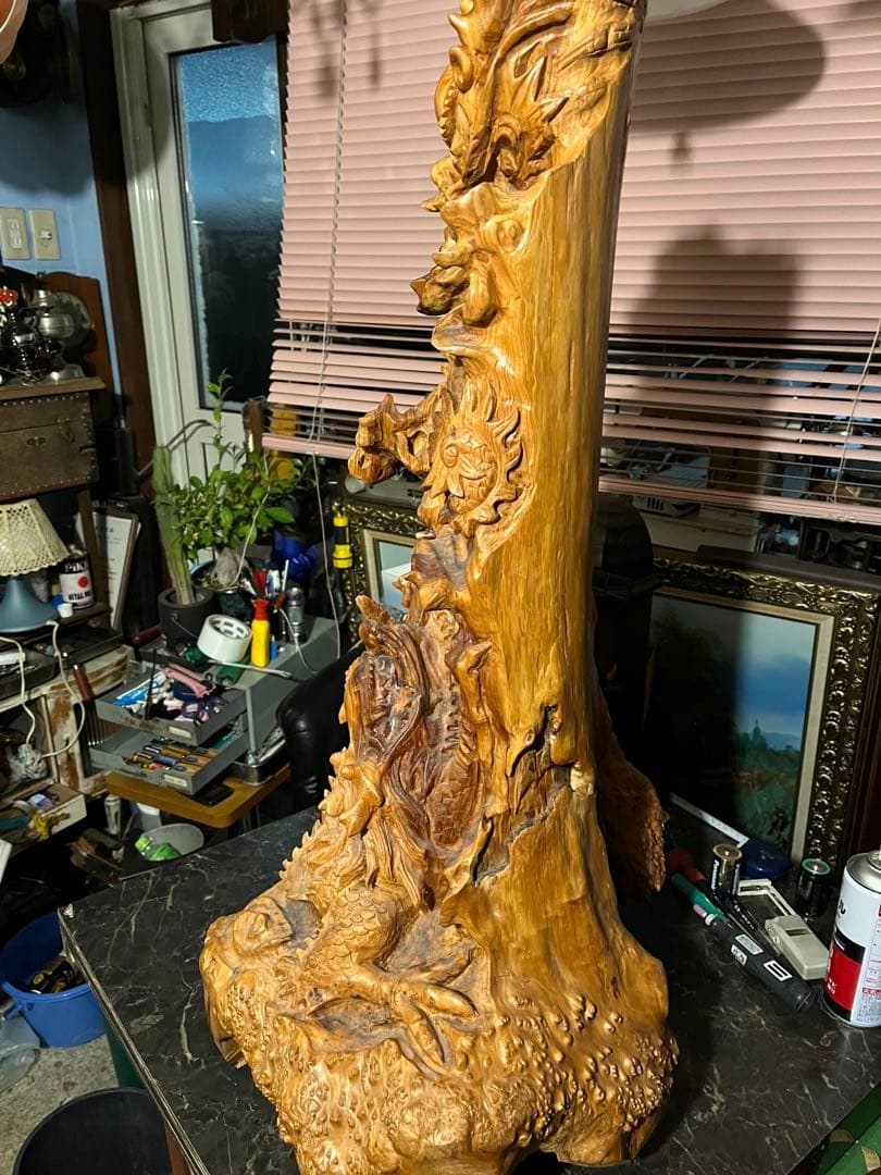 木彫り龍、龍の木彫り、特大木彫りの龍、一刀彫の龍、ドラゴン、木の株の龍