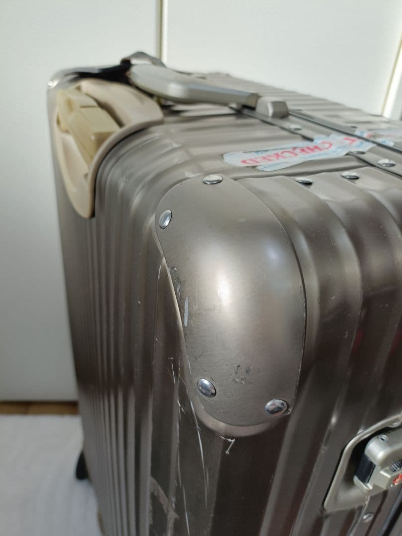 リモワ　トパーズ チタニウム