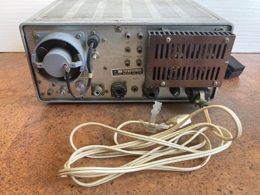 FT101 トランシーバー 動作未確認ジャンク品