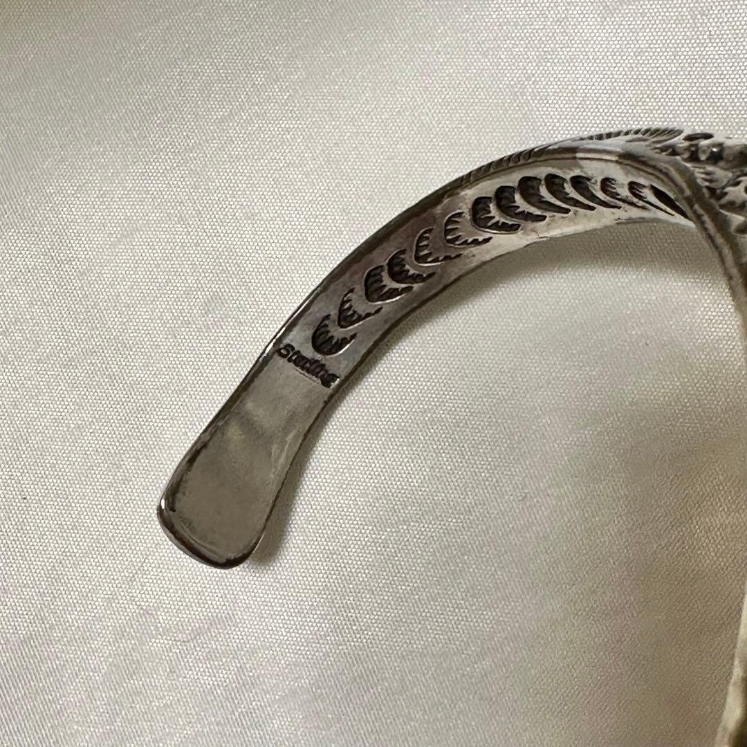 インディアンジュエリー　ナバホ族　バングル　ケビン・ラモーネ　スターリング