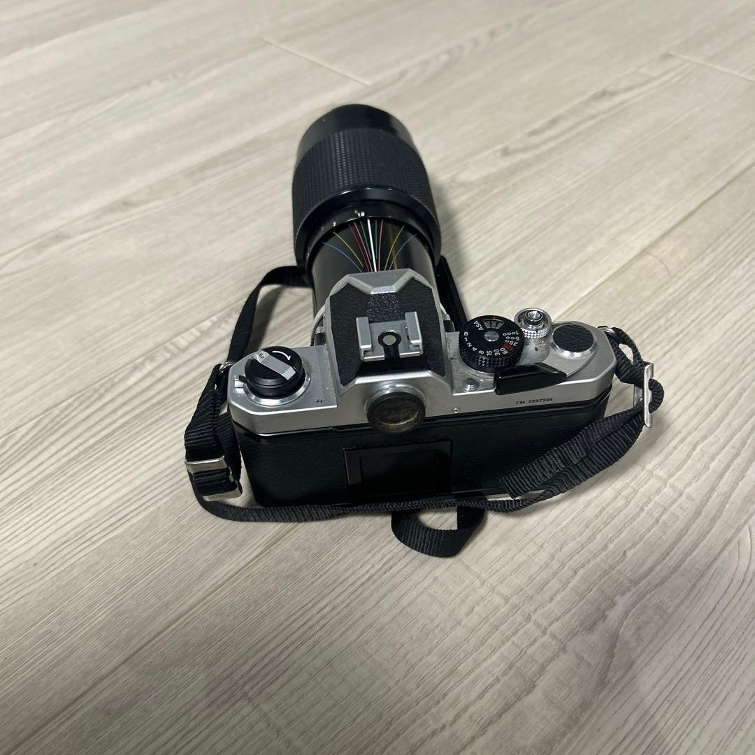 Nikon 一眼レフカメラ Nikkor 135mmレンズ付き