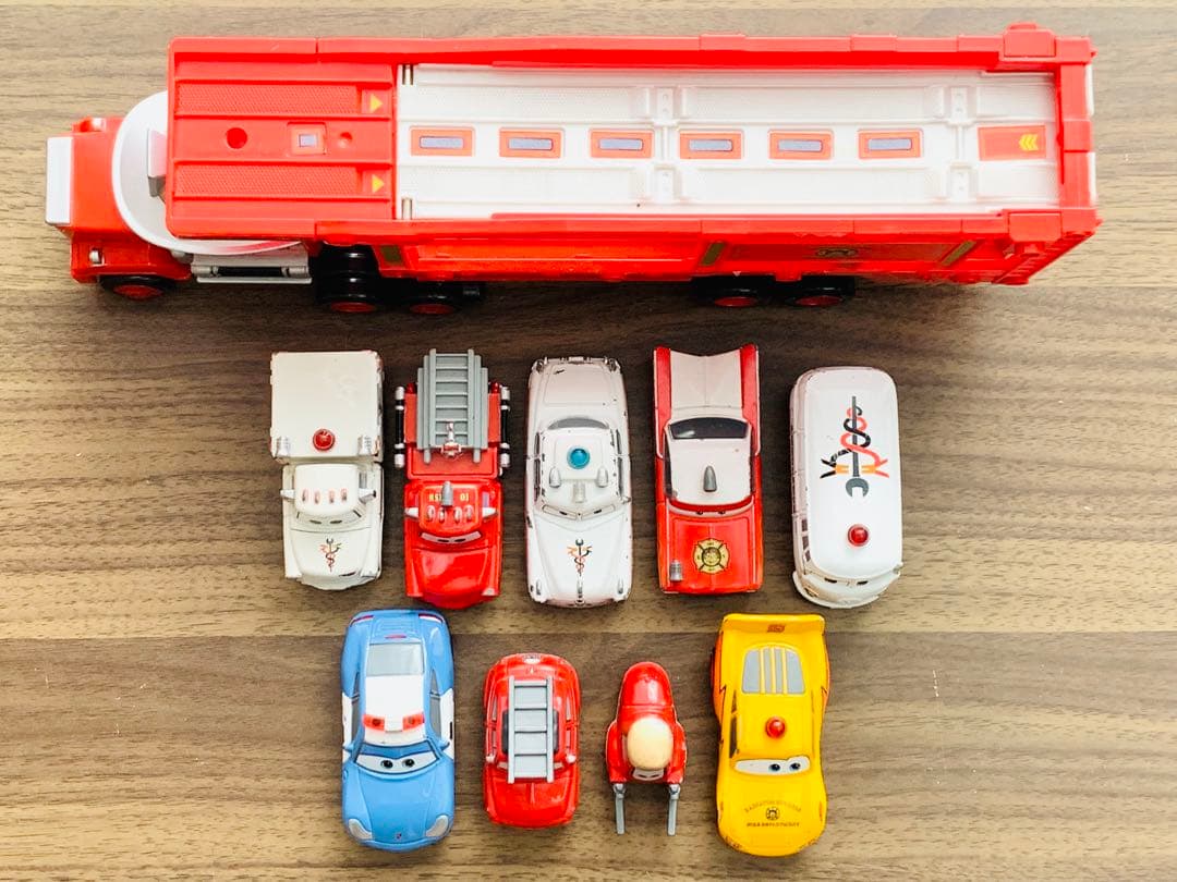 廃盤　トミカ　カーズトミカ　レスキューゴーゴーフルコンプリートセット