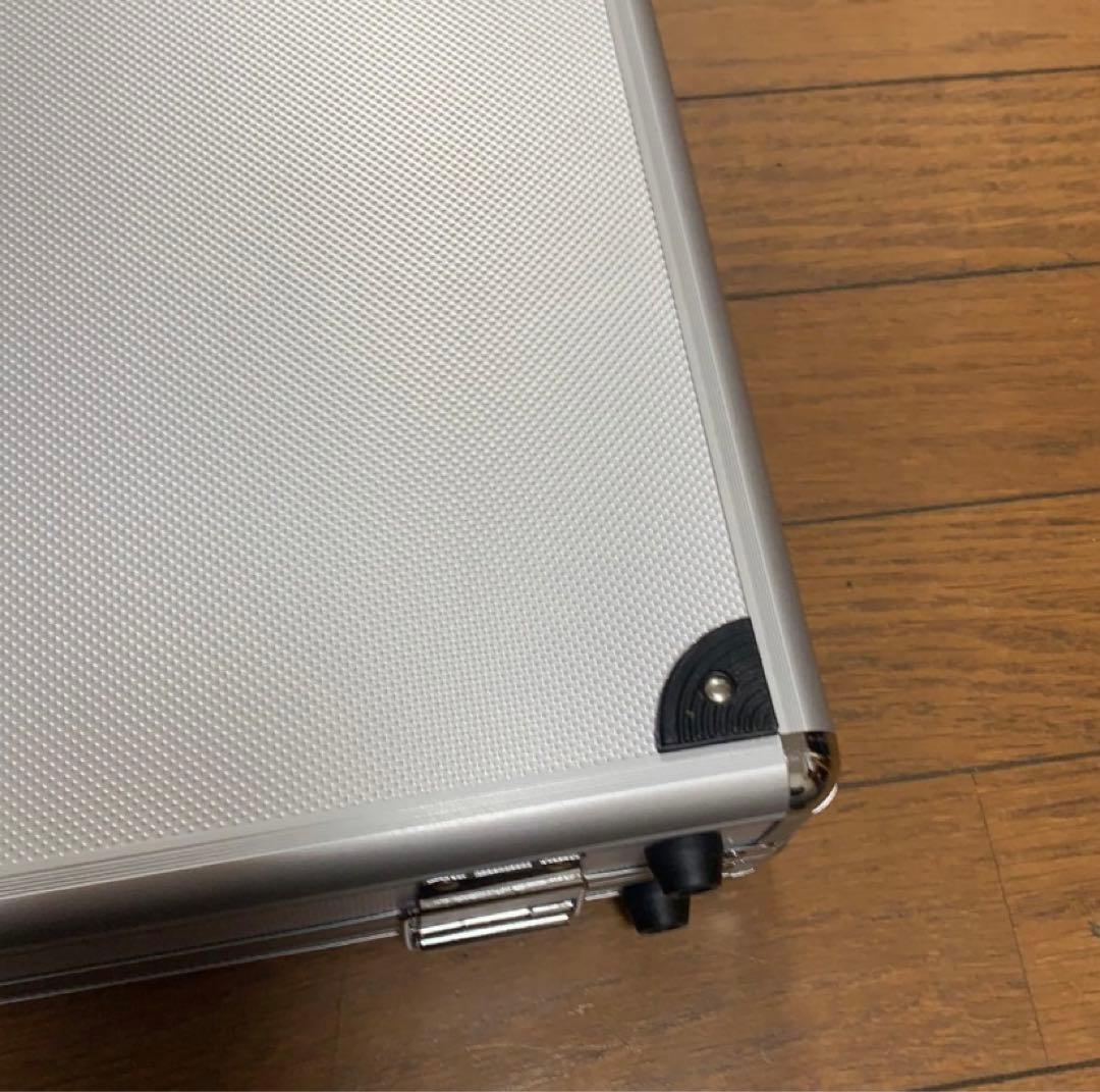 ★大容量★100枚収納アタッシュケース&100枚カプセル付き