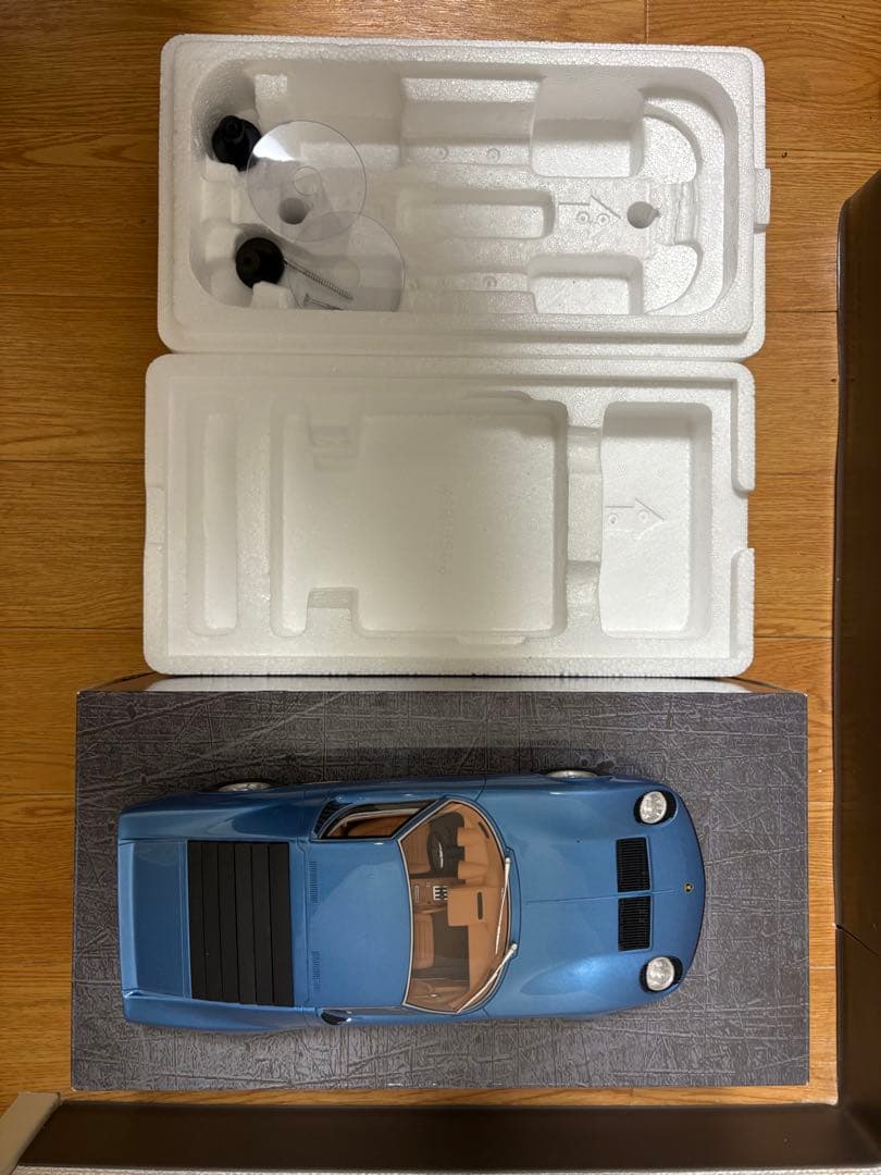 京商製1/18スケール「ランボルギーニ・ミウラP400S」