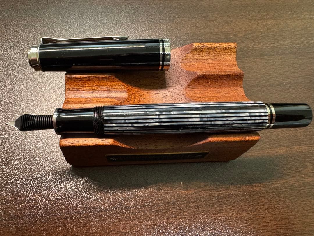 ペリカン 万年筆 スーべレーン M605 トータスシェルブラック F