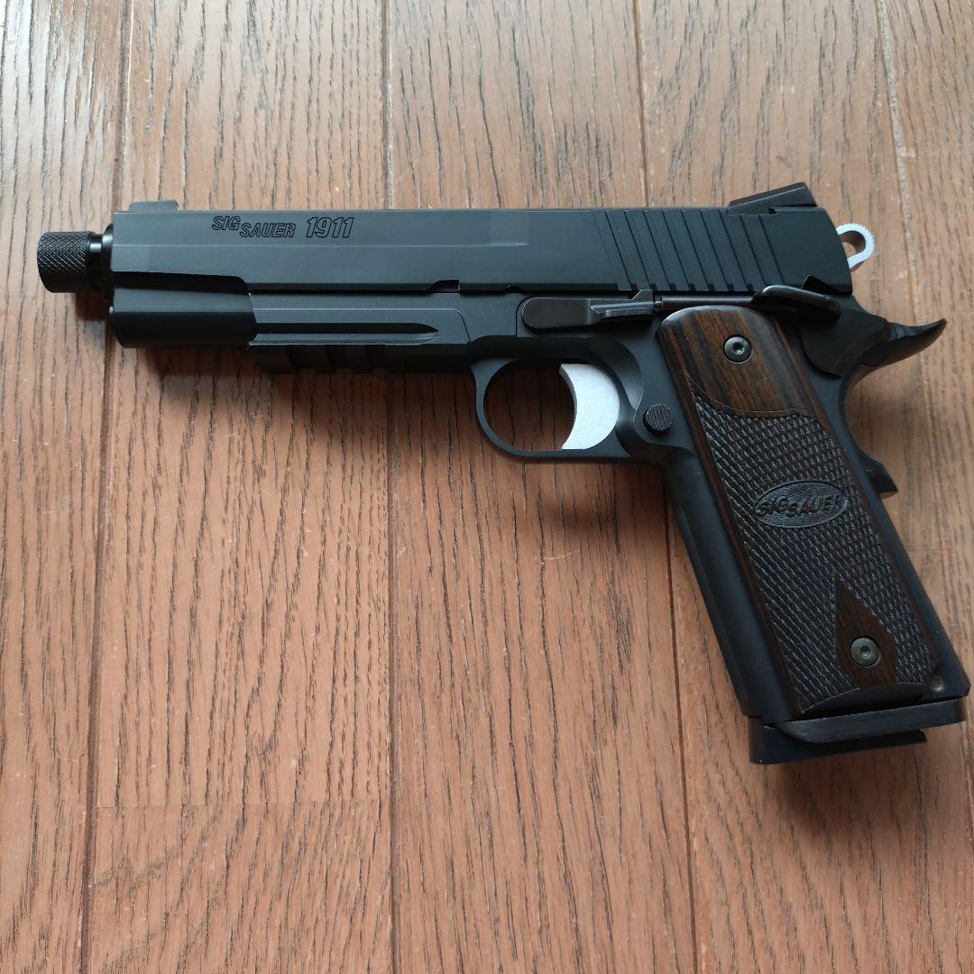 ウエスタンアームズ　SIG1911 ブラックウォーター　アルタモントグリップ