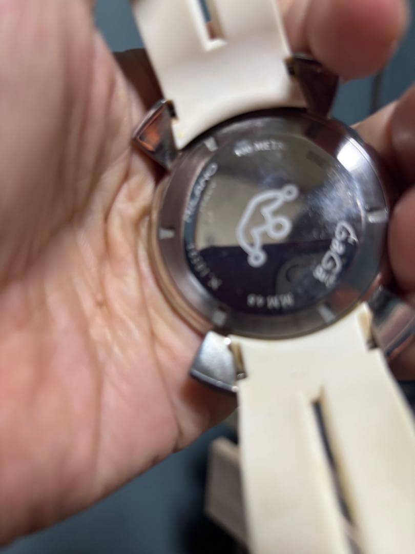 ラバーベルト アナログ時計 ブラック