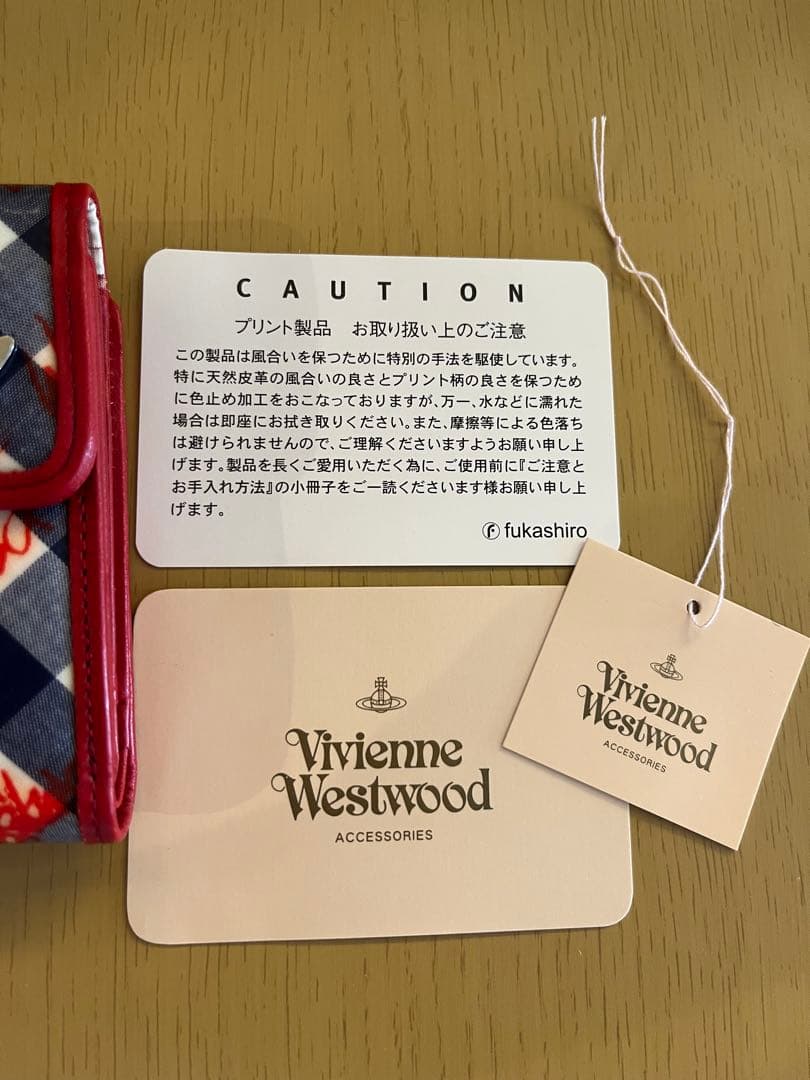 【Vivienne Westwood】二つ折り財布【新品未使用】