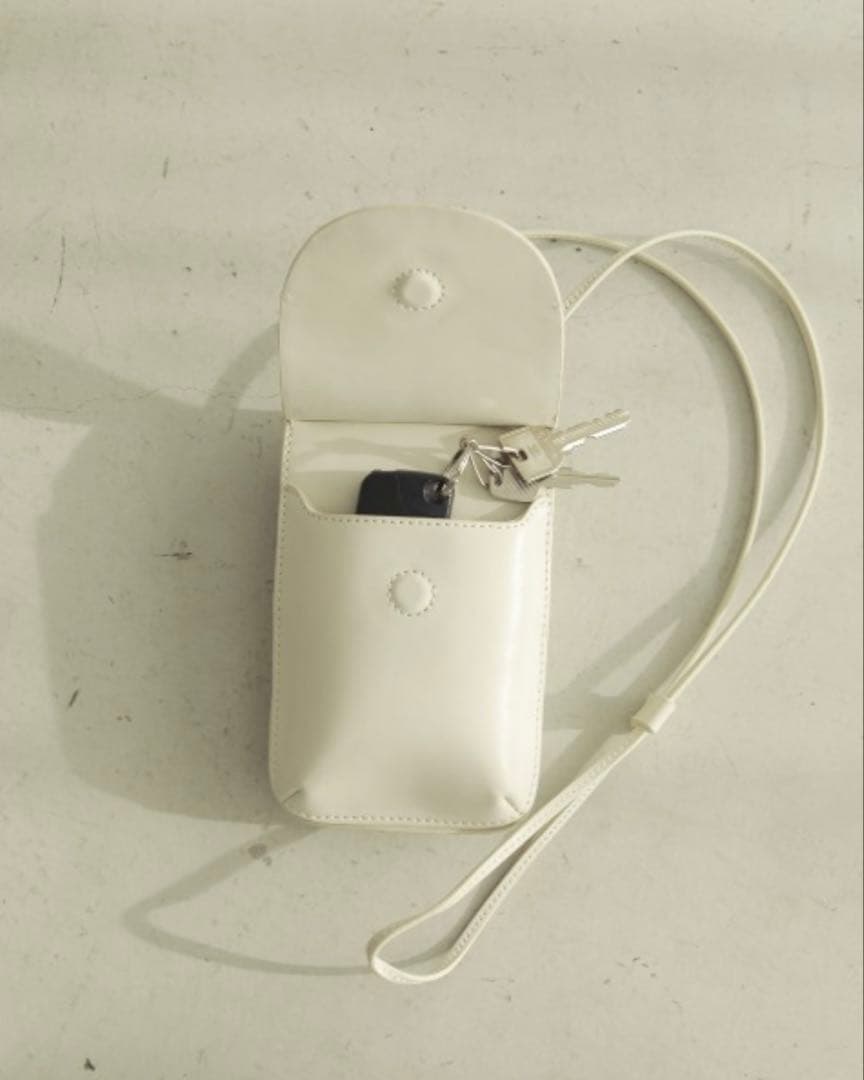 TODAYFUL 新品・未使用レザーマルチポシェットBLACK