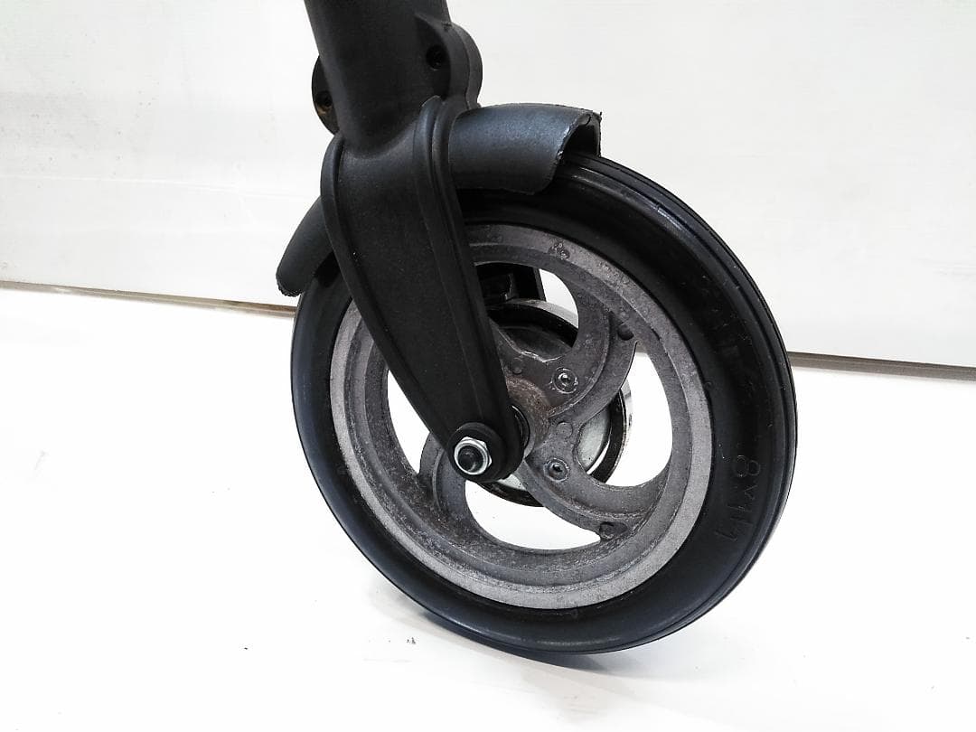 A-bicycLe Road 超軽量　折り畳み自転車　8インチ チューブレス △