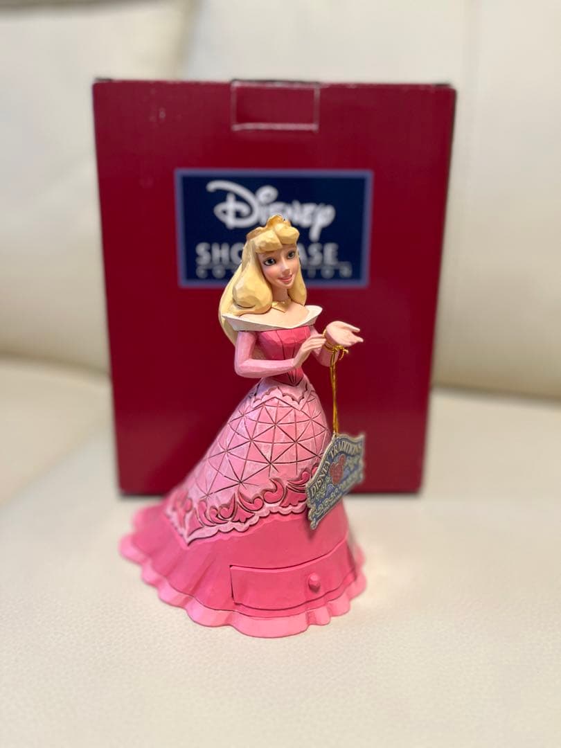 レア品〝未使用品〟オーロラ姫　眠れる森の美女　フィギア　オーロラ　ディズニー