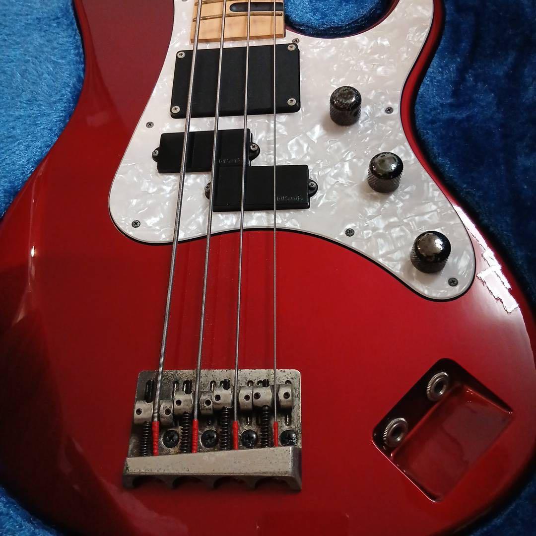 ベース YAMAHA ATTITUDE LTD2 BILLY SHEEHAN MODEL