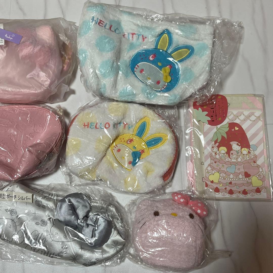 ハローキティ新品　ご当地キーホルダー　ボールペン　シール　プラモデル　限定 レア