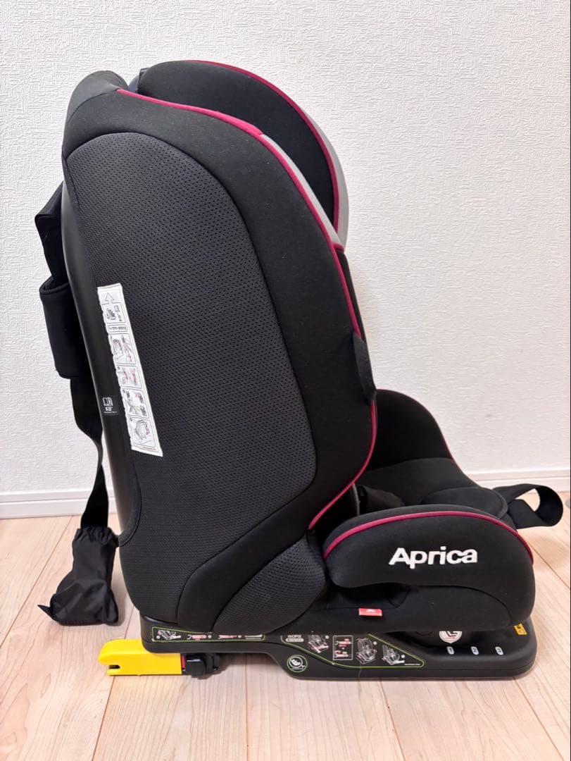 美品　アップリカ Aprica フォームフィット　ISOFIX チャイルドシート