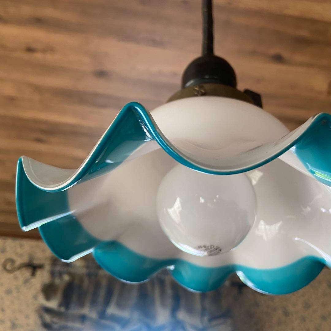 レトロ　ガラスシェード　乳白色　大正ガラス　フリルガラスシェード　電傘