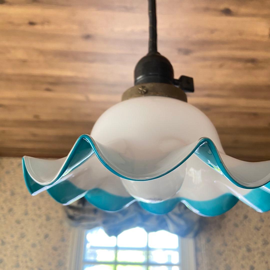 レトロ　ガラスシェード　乳白色　大正ガラス　フリルガラスシェード　電傘