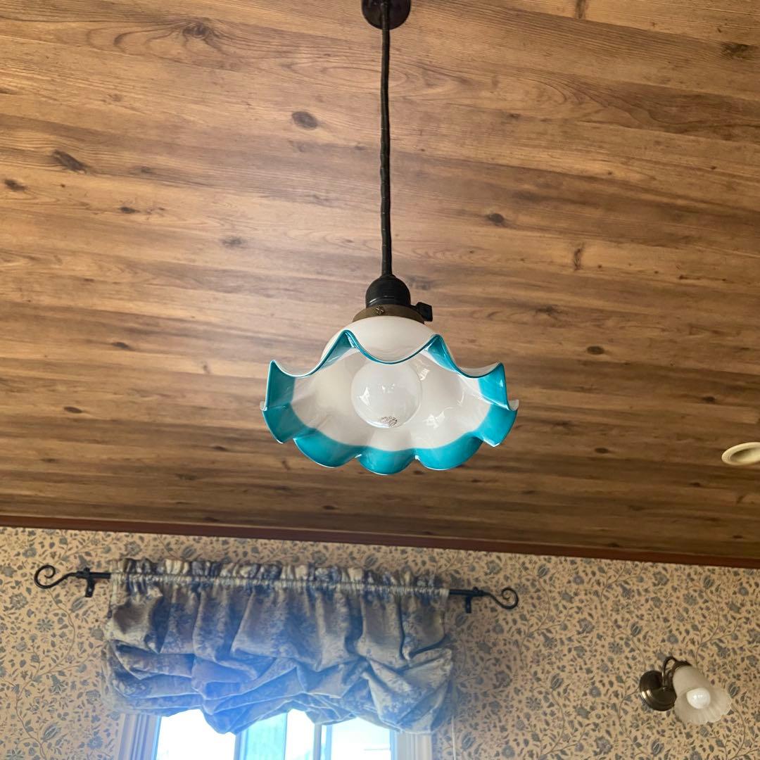 レトロ　ガラスシェード　乳白色　大正ガラス　フリルガラスシェード　電傘