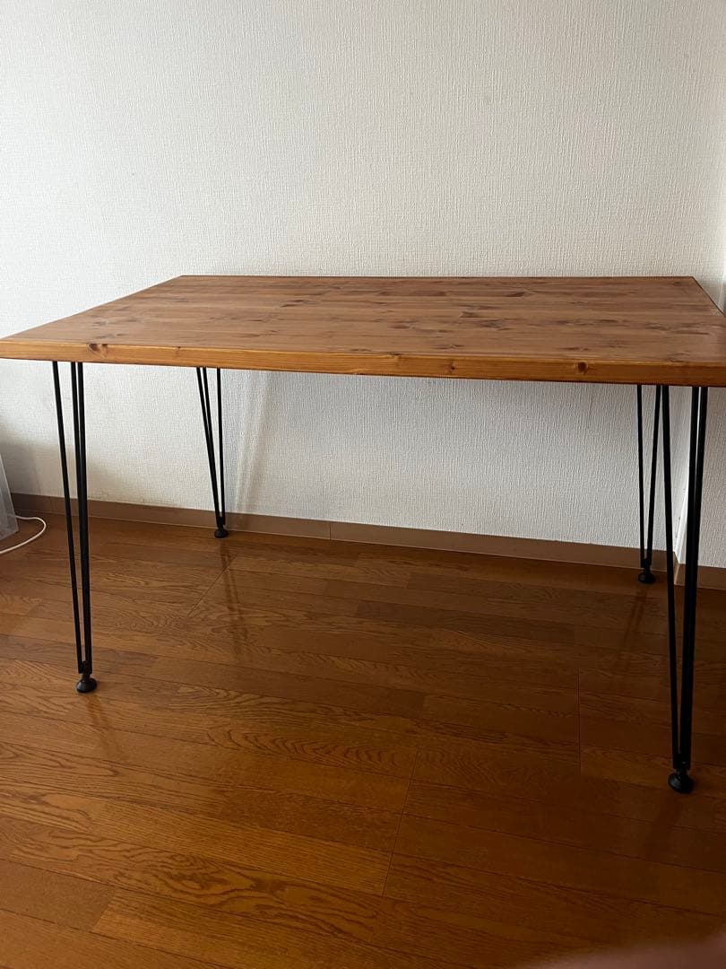 ロウヤテーブル