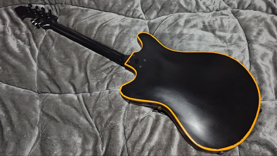 最終値下げ　テスコ　フルアコタイプ　ビザールギター　オールラッカー