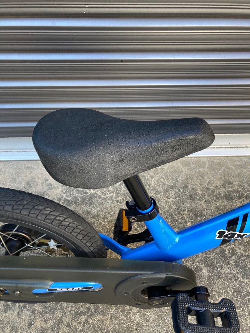 送料込み　STRIDER 14インチ キッズバイク 青　ストライダー14X 水色