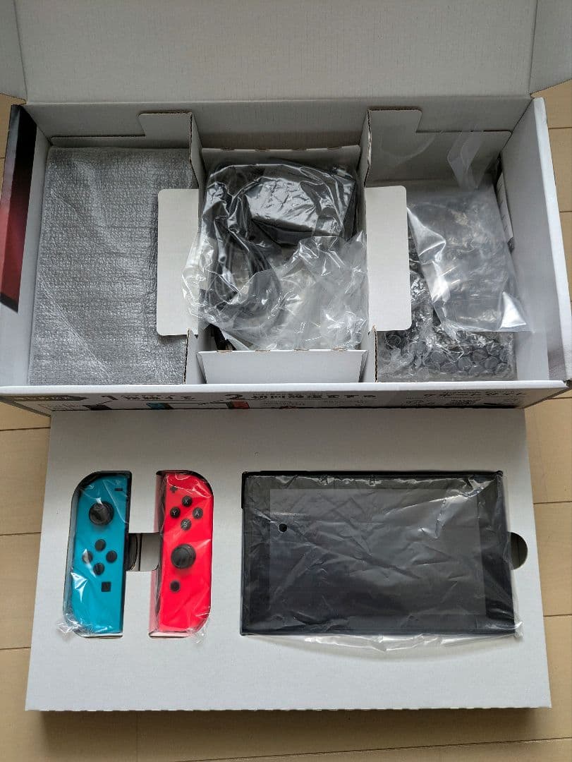 【美品】Nintendo Switch ネオンブルー レッド 本体 おまけ付