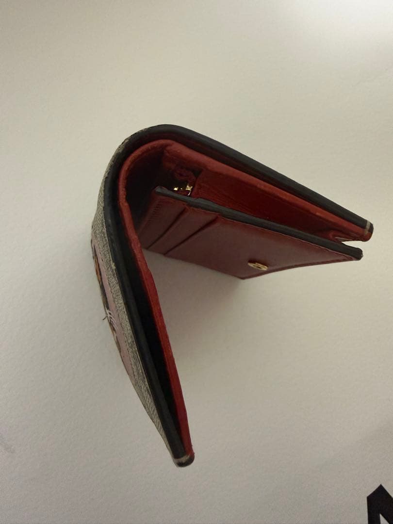 Gucci 猫の刺繍 二つ折り財布 25