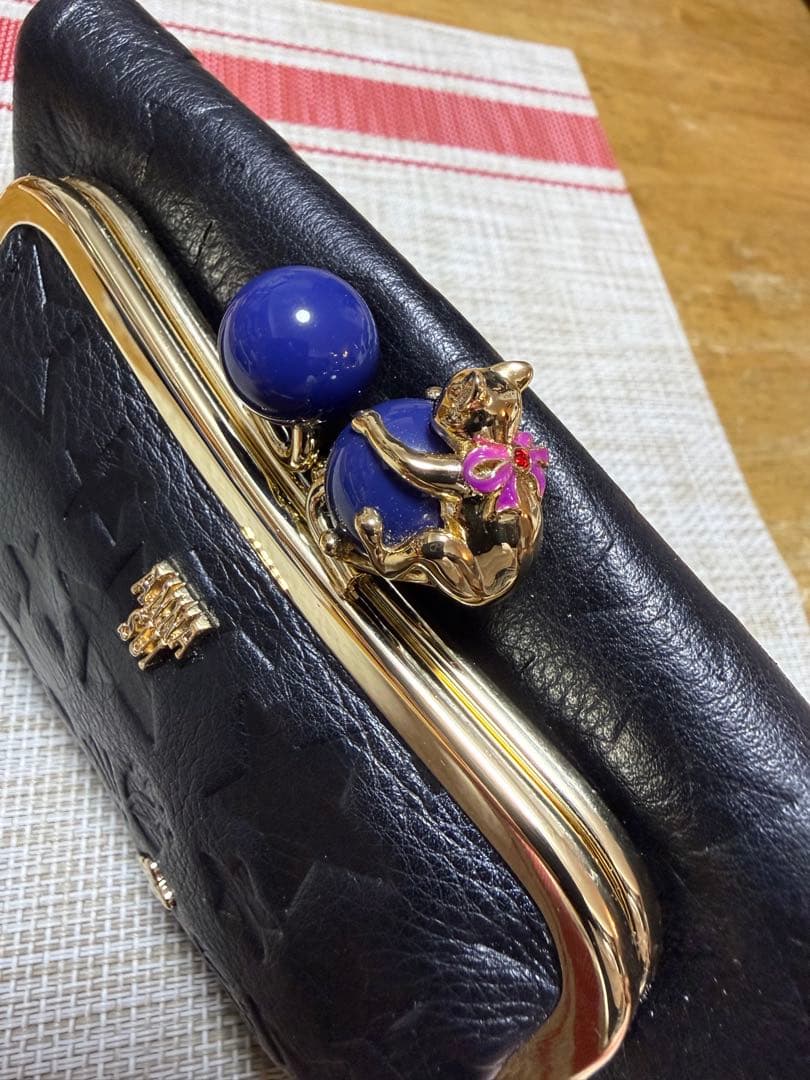 ANNA SUI アナスイ　二つ折り牛革財布 猫星