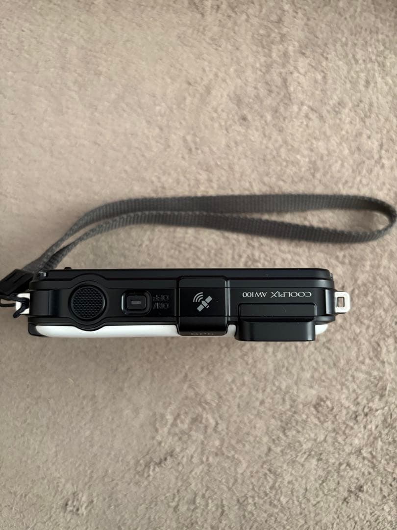 美品　Nikon COOLPIX AW100 デジタルカメラ ナチュラルホワイト
