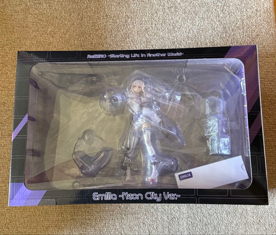 リゼロ　エミリア、ラム、レム　-Neon City Ver.-フィギュア