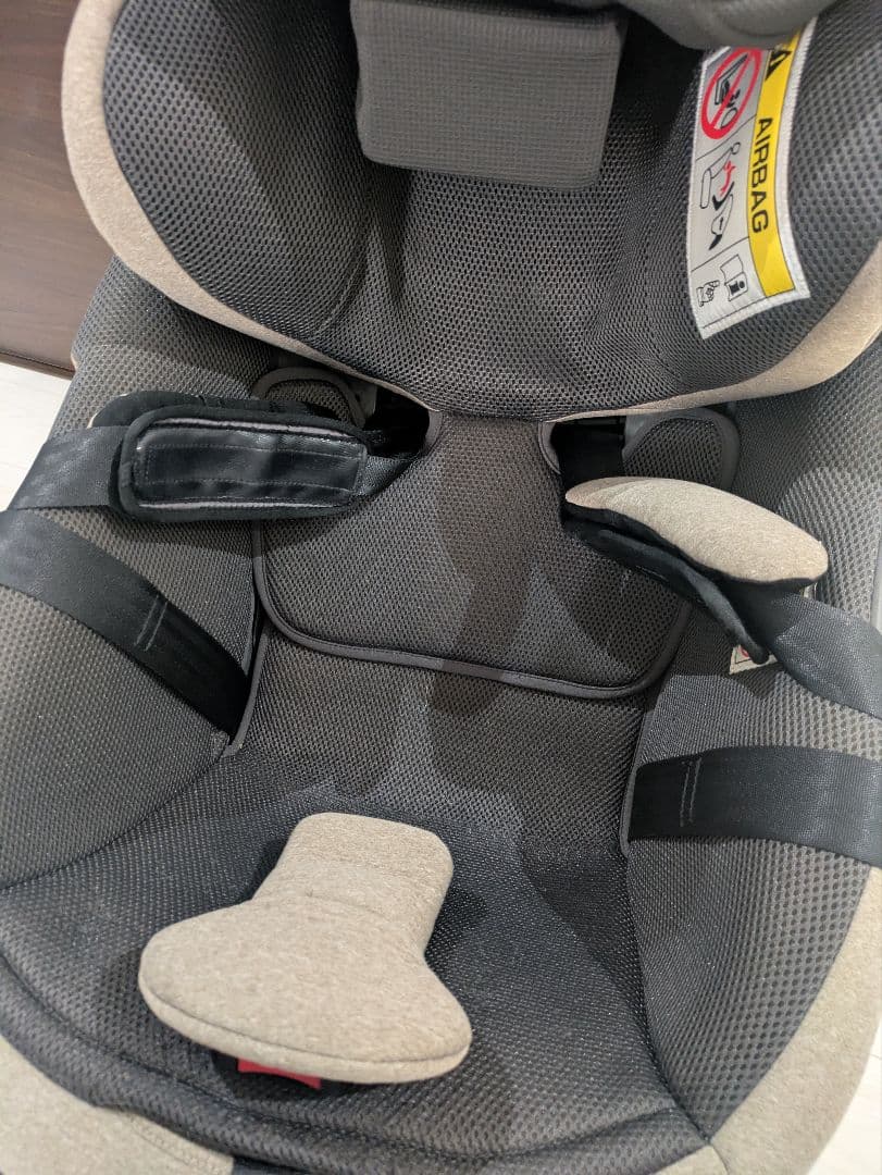 combi THE S ISOFIX ザ エス エッグショック ベージュ