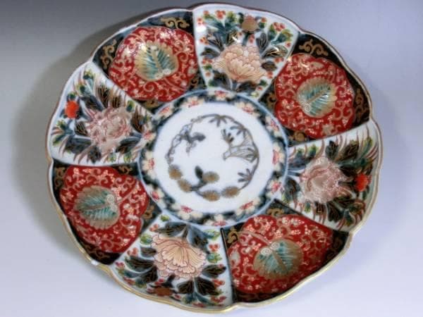 皿■古伊万里錦絵 色絵 金襴手 花唐草紋手描き 時代物 骨董(江戸後期~明治期)
