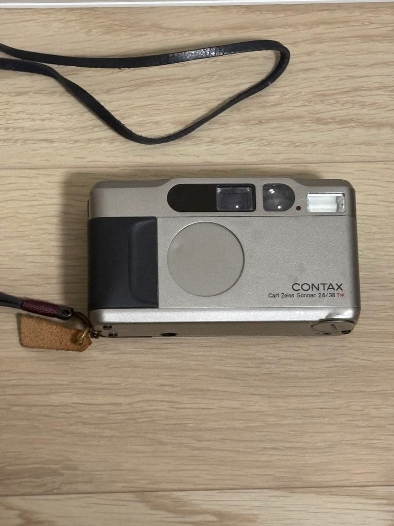 ナ*ル様 コンタックス CONTAX T2 チタン　シルバー フィルムカメラ
