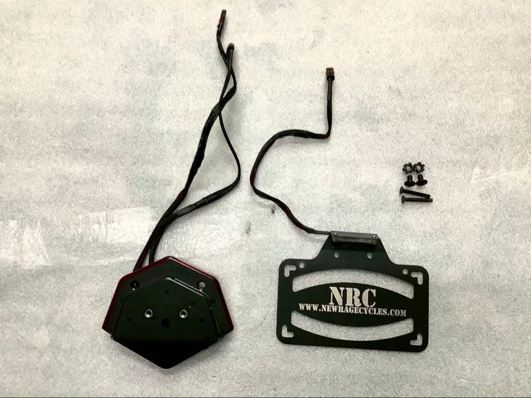 NRC BMW S1000RR （23-）Tuckedモデルフェンダーレスキット