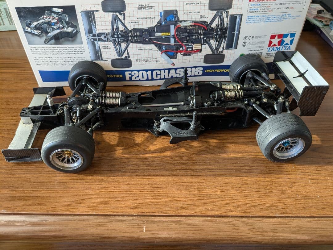 TAMIYA F201 CHASSIS 高性能ラジコンカー