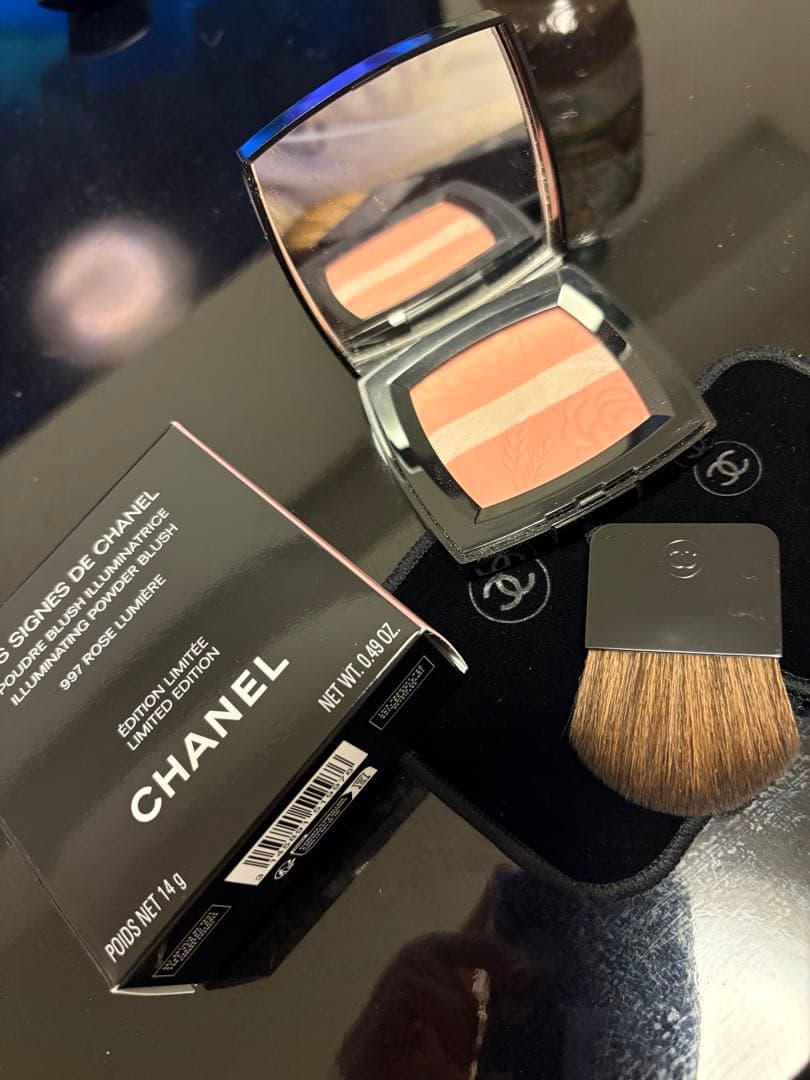 レ　シーニュ　ドゥ　シャネル　997 ローズ　ルミエール　フェイスカラー