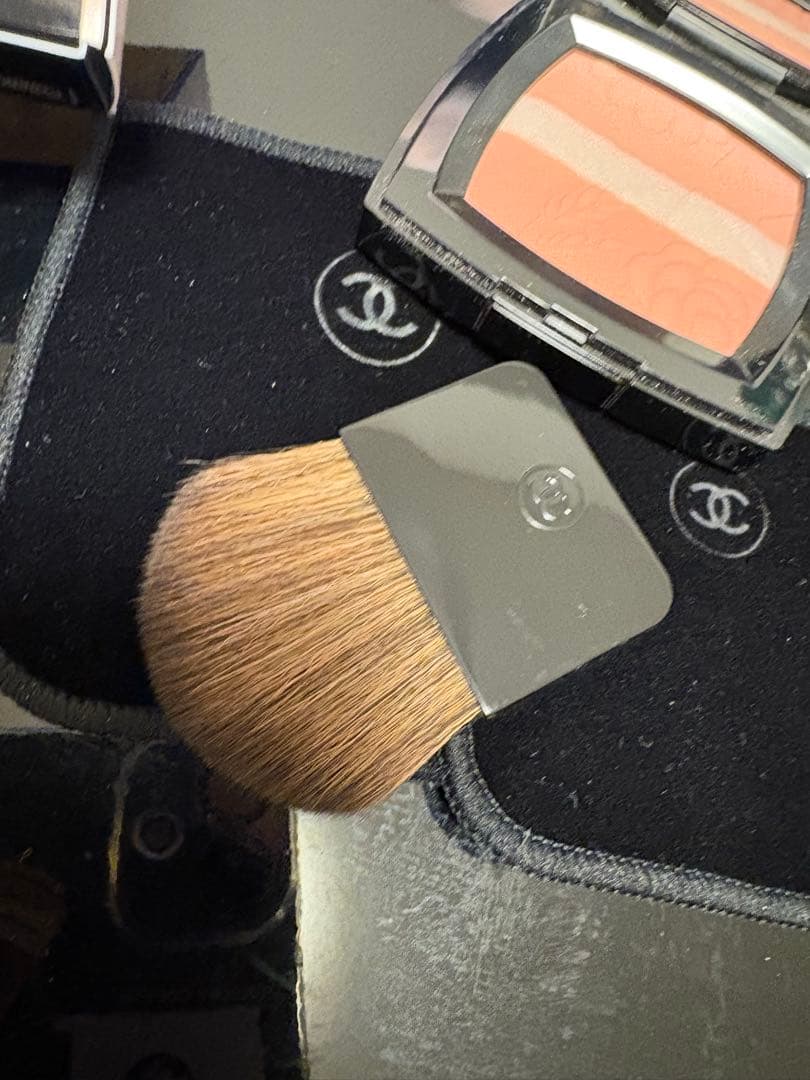 レ　シーニュ　ドゥ　シャネル　997 ローズ　ルミエール　フェイスカラー