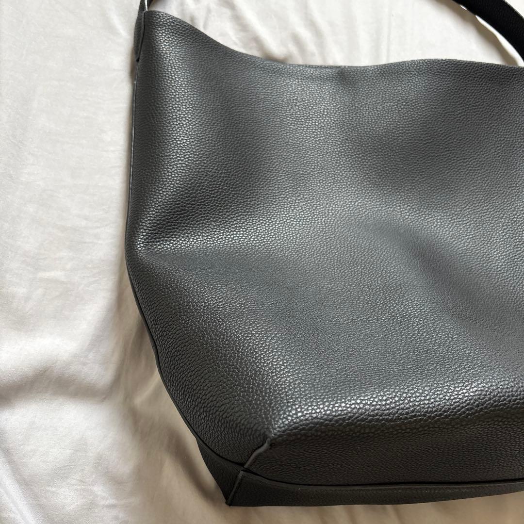 ジストリー　ブラック バケツ型 ショルダーバッグ