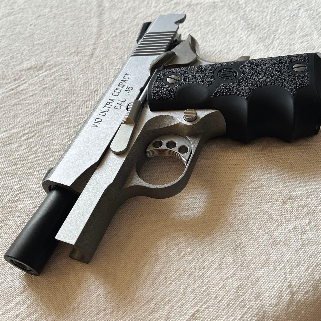 東京マルイ V10 ウルトラコンパクト シルバー　ガスブローバック