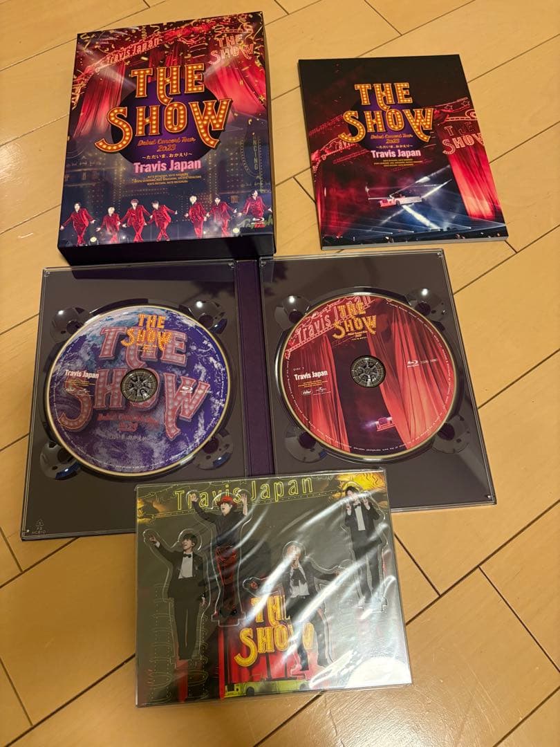 新品未開封アクスタ付TravisJapanライブTHESHOWブルーレイ