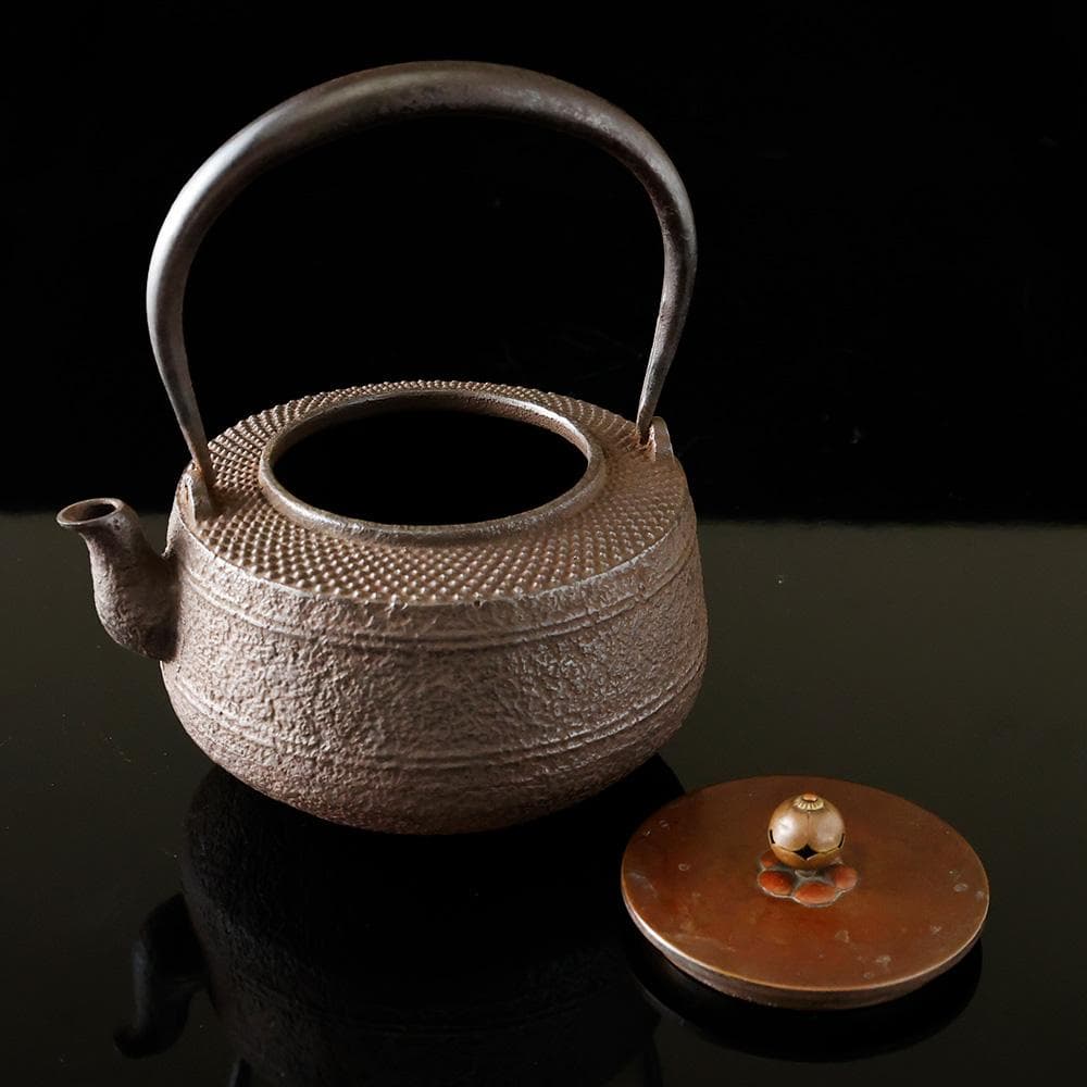 南部鉄器 鉄瓶 銅蓋 霰 岩肌 煎茶道具 黄布