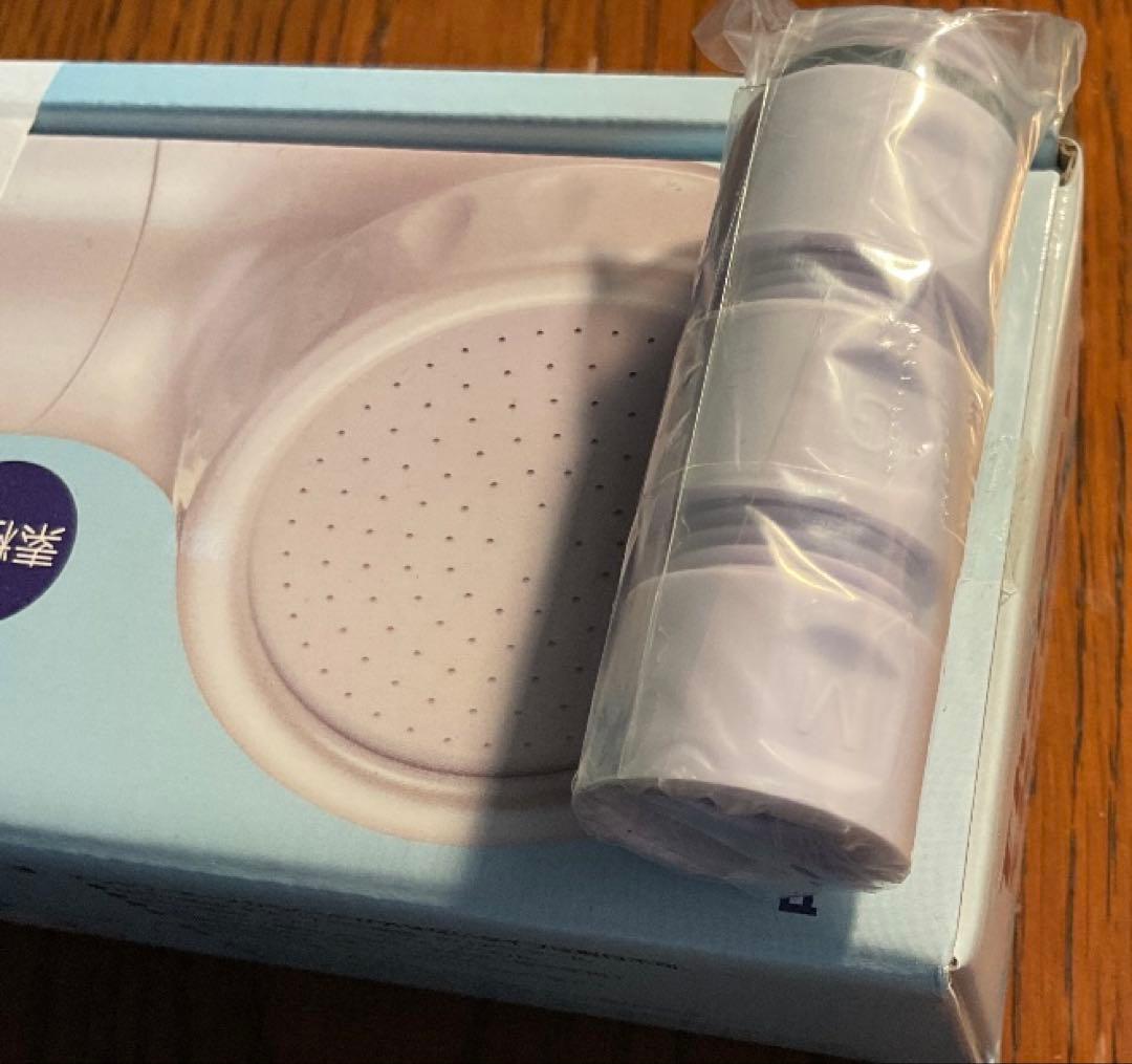 新品　セラピーシャワー ホワイト 浄水器用カートリッジ付き