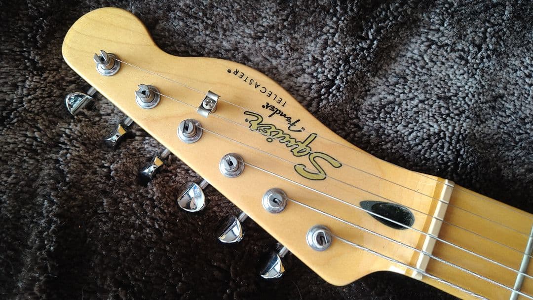 SQUIER　テレキャスター SCANDAL HARUNA スカル柄