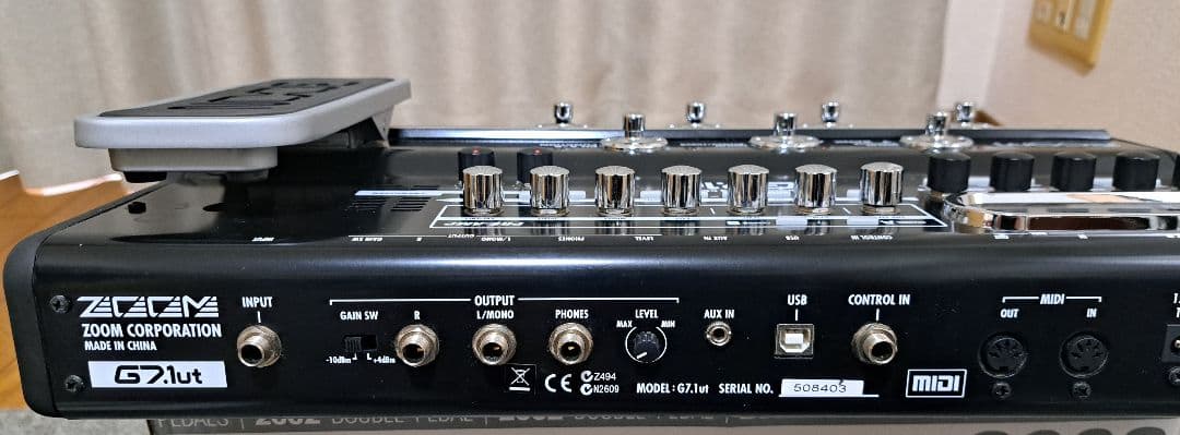 【美品】ZOOM G7.1ut マルチエフェクター【動確済】