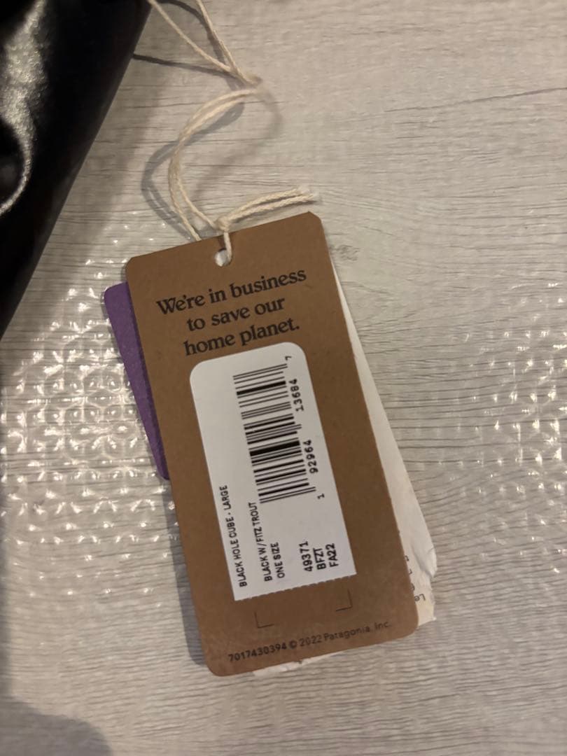 【新品未使用】Patagonia ブラックホールキューブ　10L