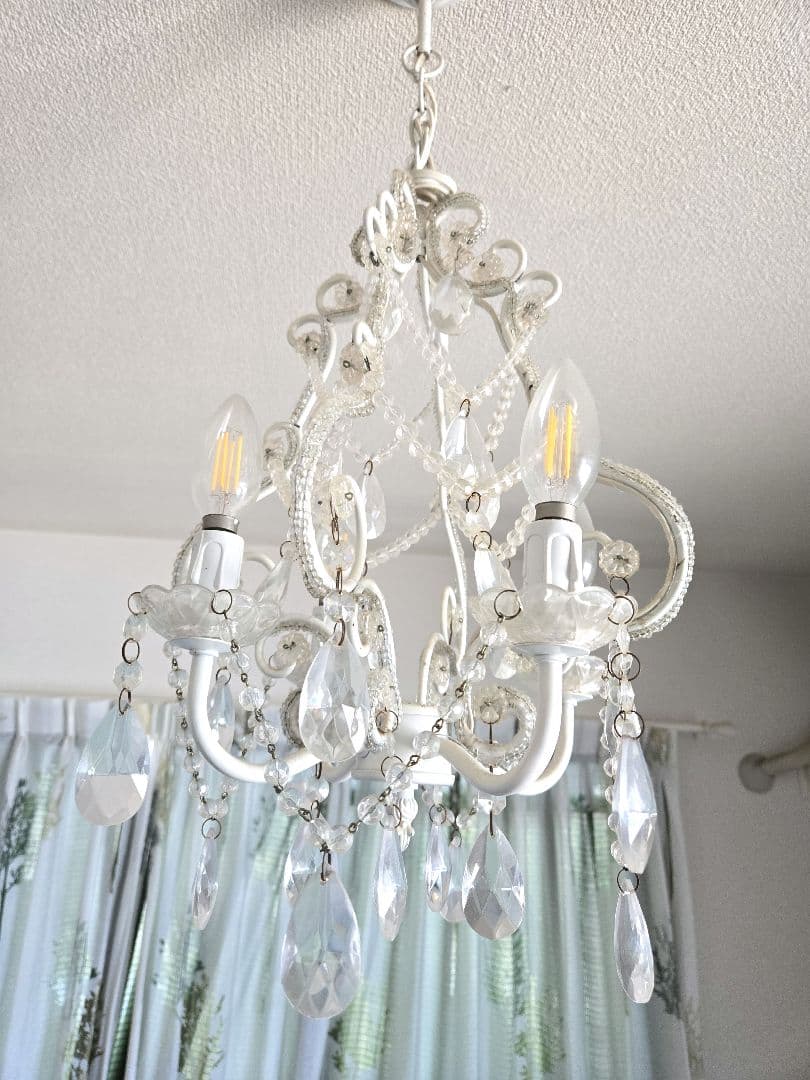 素敵　LEDシャンデリア クリスタルホワイト　4球電球付き