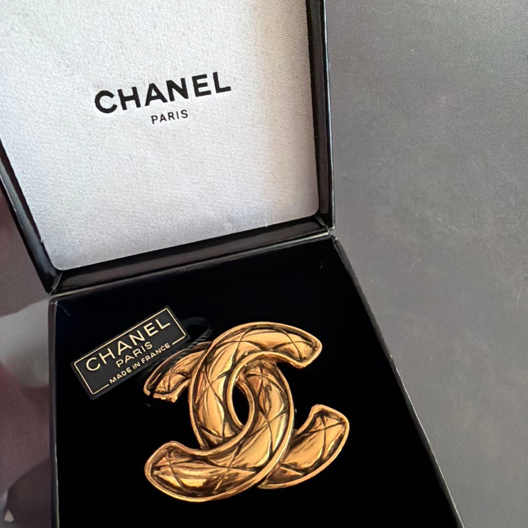 CHANEL ビンテージ　ブローチ